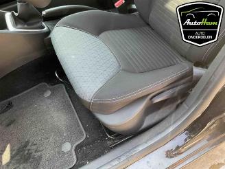 Renault Clio Clio IV Estate/Grandtour (7R), Combi 5-drs, 2012 / 2021 0.9 Energy TCE 12V picture 21