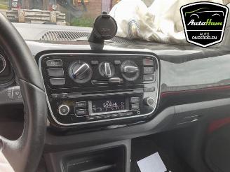 Volkswagen Up! Up! (121), Hatchback, 2011 1.0 12V 75 picture 11