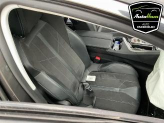 Peugeot 5008 5008 II (M4/MC/MJ/MR), MPV, 2016 / 2024 1.2 12V e-THP PureTech 130 picture 24