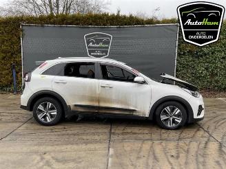 Vrakbiler auto Kia Niro Niro I (DE), SUV, 2016 / 2022 1.6 GDI Hybrid 2022/3