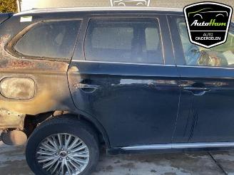 Mitsubishi Outlander Outlander (GF/GG), SUV, 2012 / 2022 2.4 16V PHEV 4x4 picture 13