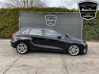 Salvage car Audi A3 A3 Sportback (8YA), Hatchback 5-drs, 2019 1.0 30 TFSI 12V Mild hybrid 2022/3