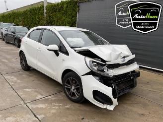 Kia Rio Rio III (UB), Hatchback, 2011 / 2017 1.2 CVVT 16V picture 2