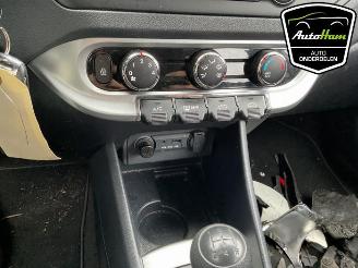 Kia Rio Rio III (UB), Hatchback, 2011 / 2017 1.2 CVVT 16V picture 20