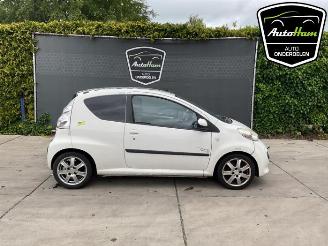 Peugeot 107 107, Hatchback, 2005 / 2014 1.0 12V picture 1