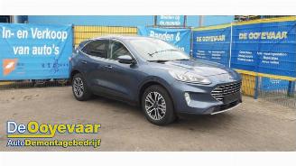 Vrakbiler auto Ford Kuga Kuga III (DFK), SUV, 2019 2.5 PHEV 16V 2021/10