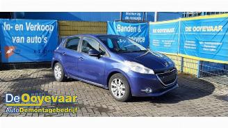 Coche siniestrado Peugeot 208 208 I (CA/CC/CK/CL), Hatchback, 2012 / 2019 1.2 Vti 12V PureTech 82 2012/9