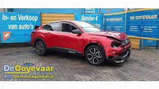 Vrakbiler auto Citroën C4 C4 X (BD/BE/BF), Sedan, 2022 e-C4 X 54 kWh 2024/7