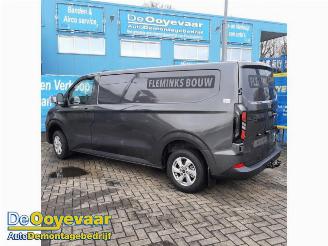 Vrakbiler auto Ford Transit Transit Custom, Van, 2023 2.0 EcoBlue 136 2024/2