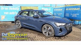 Uttjänta bilar auto Audi Q8 Q8 E-tron (GEG), SUV, 2022 / 2025 50 Quattro 95 kWh 2023/6