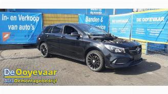 Coche siniestrado Mercedes Cla-klasse CLA Shooting Brake (117.9), Combi, 2015 / 2019 1.6 CLA-180 16V 2017/4