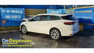 Vrakbiler auto Renault Mégane Megane IV Estate (RFBK), Combi 5-drs, 2016 1.3 TCE 160 16V 2024/3