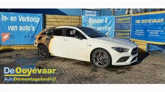 Uttjänta bilar auto Mercedes Cla-klasse CLA Shooting Brake (118.6), Combi, 2019 1.3 CLA-250 e Turbo 16V 2020/12