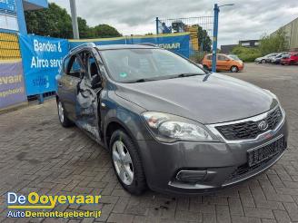 Uttjänta bilar auto Kia Cee d Cee'd Sporty Wagon (EDF), Combi, 2007 / 2012 1.4 16V 2011/4