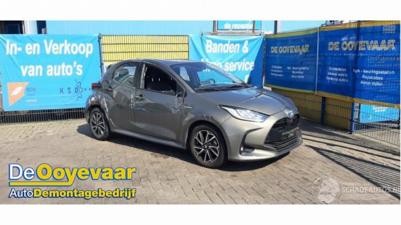 Toyota Yaris Yaris IV (P21/PA1/PH1), Hatchback, 2020 1.5 12V Hybrid 115