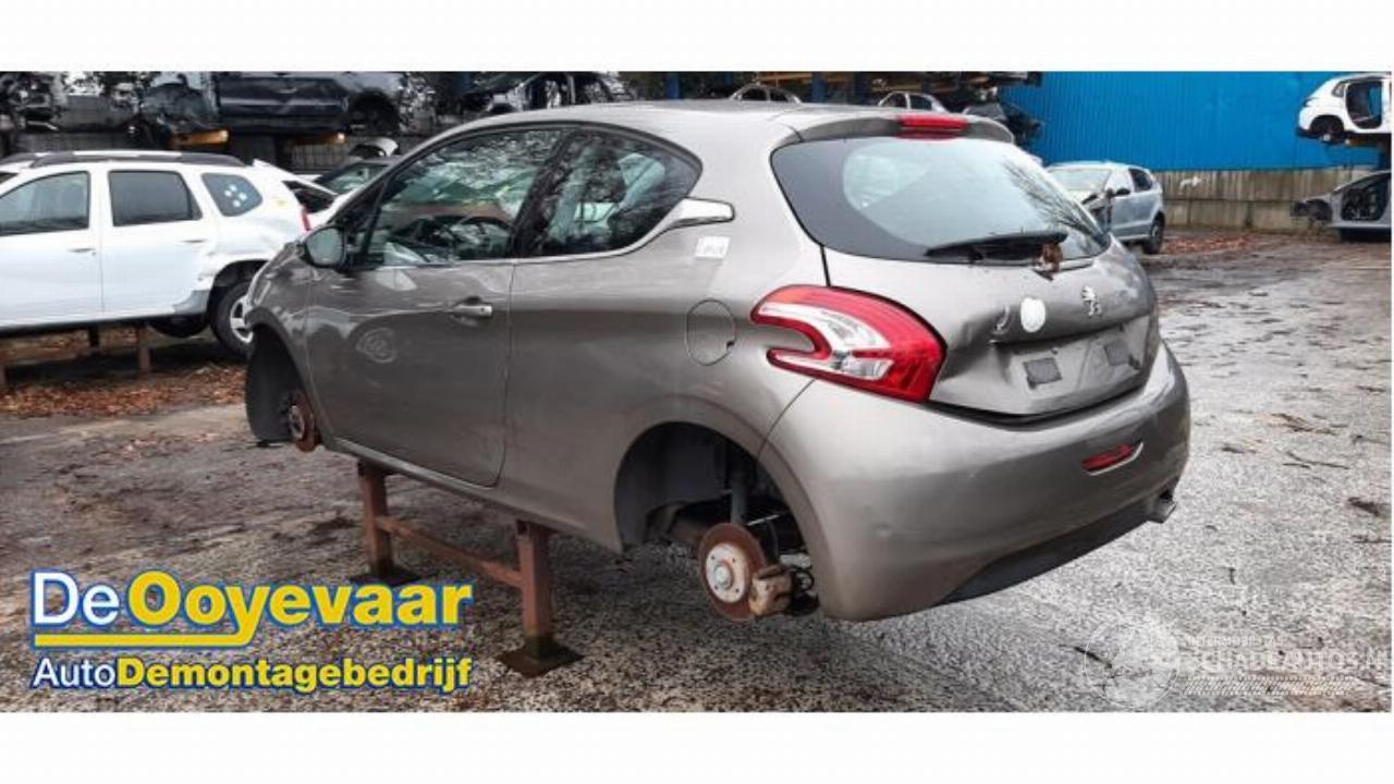 Peugeot 208 208 I (CA/CC/CK/CL), Hatchback, 2012 / 2019 1.6 Vti 16V