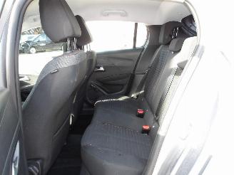 Peugeot 208  picture 18