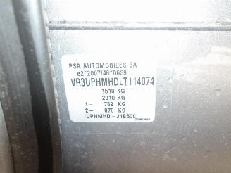 Peugeot 208  picture 28