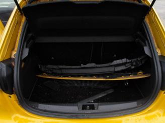 Peugeot 208  picture 25