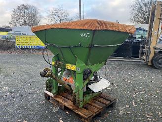dañado máquina Amazone  TYPE E+S 750 ZOUTSTROOIER MET AFTAKAS 2007/1