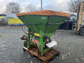 skadebil machine Amazone  TYPE E+S 750 ZOUTSTROOIER MET AFTAKAS 2007/1