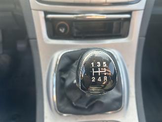 Ford S-Max 2.0 Titanium 5p. MOTORSCHADE ! picture 13