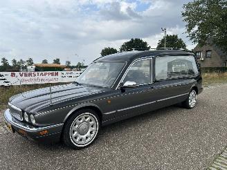 Daimler Sovereign XJ 4.0I X3000 HEARSE / LIJKWAGEN / BEGRAFENISAUTO / UITVAARTAUTO picture 40
