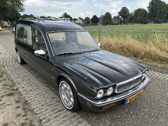 Daimler Sovereign XJ 4.0I X3000 HEARSE / LIJKWAGEN / BEGRAFENISAUTO / UITVAARTAUTO picture 37