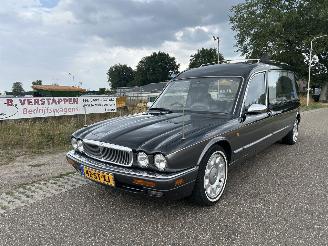 Daimler Sovereign XJ 4.0I X3000 HEARSE / LIJKWAGEN / BEGRAFENISAUTO / UITVAARTAUTO picture 44