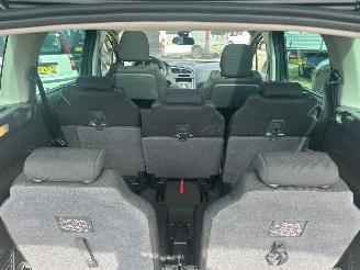 Peugeot 5008 1.6 HDiF Blue Lease 7p picture 28