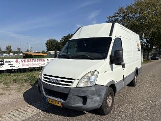 skadebil bedrijf Iveco Daily 35S12 LANG + HOOG AIRCO 2008/9