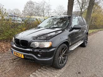 Vrakbiler auto BMW X5 4.4 I V8 VAN UITVOERING, GRIJS KENTEKEN, LKW CAR, PRIJS IS EXCL. BTW 2002/4