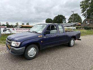 Toyota Hilux 2.5 D4-D 90 EXTRA open laadbak / pick-up 113.641 km N.A.P. picture 2