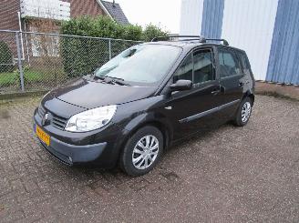 krockskadad bil auto Renault Scenic 1.6 Airco 165.000 KM 2005/1