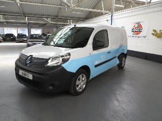 skadebil bedrijf Renault Kangoo EXPRESS ELEKTRICH  EX ACCU 2013/12