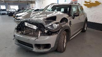 Uttjänta bilar auto Mini Countryman 1.5 12V ONE SUV  BENZ 1.499CC 75KW 102PK 2017/11