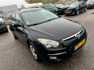 Hyundai I-30 i30 CW 1.4i Blue Dynamic  80 kW / 109 PK(MOTORSCHADE) picture 6