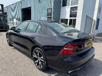 Volvo S-60 2.0 Recharge T6 AWD Core AUTOMAAT picture 3