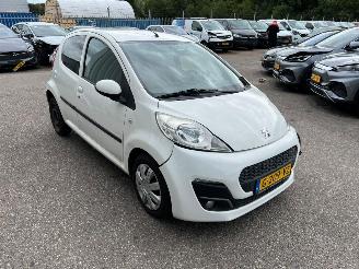 krockskadad bil auto Peugeot 107 1.0 Access 2013/5
