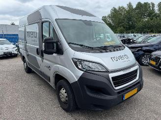 Peugeot Boxer 330 2.2 BlueHDi 140 L2H2 Premium picture 7