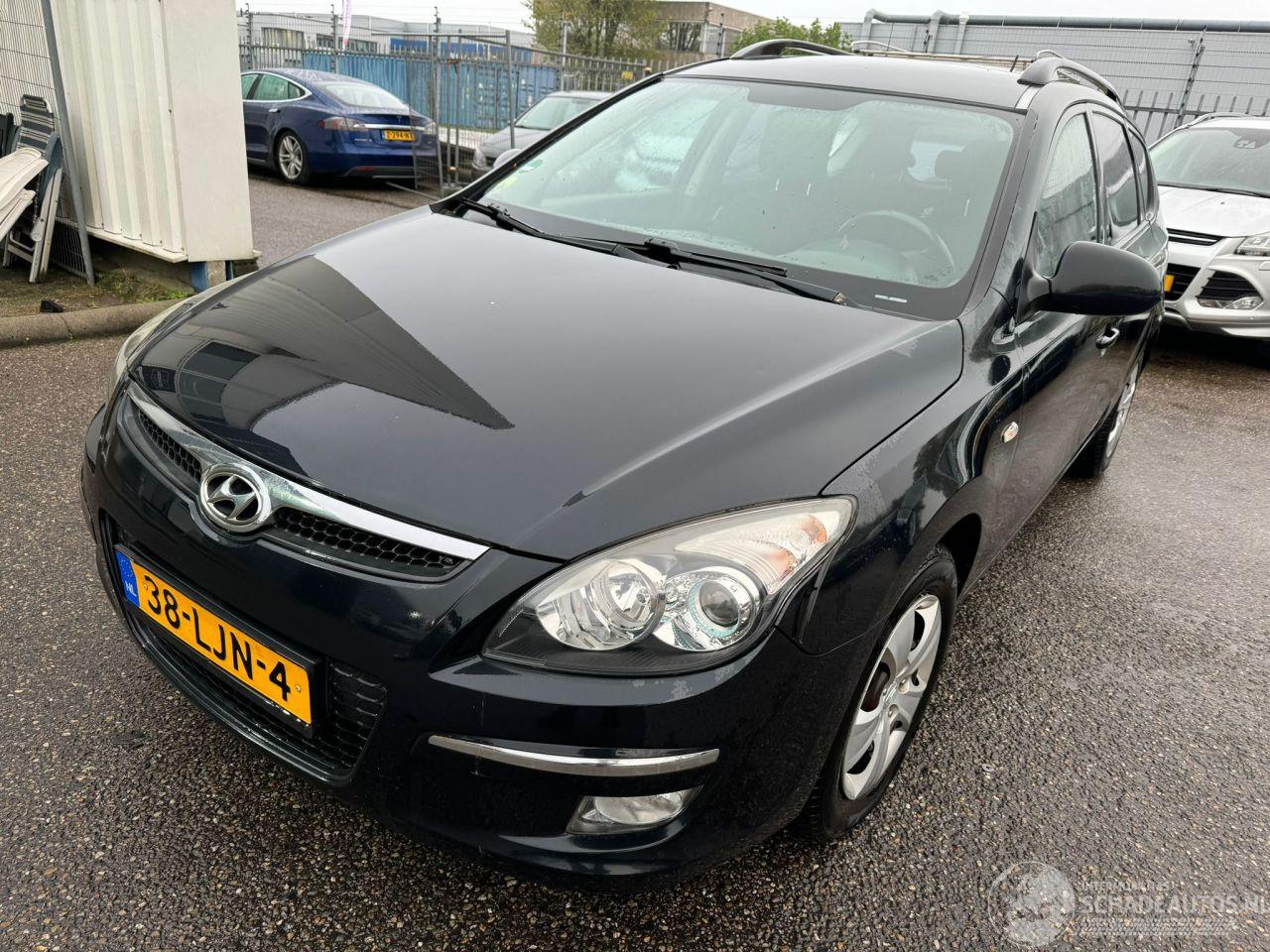 Hyundai I-30 i30 CW 1.4i Blue Dynamic  80 kW / 109 PK(MOTORSCHADE)