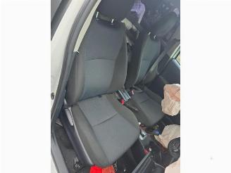 Toyota Yaris Yaris III (P13), Hatchback, 2010 / 2020 1.5 16V Hybrid picture 11