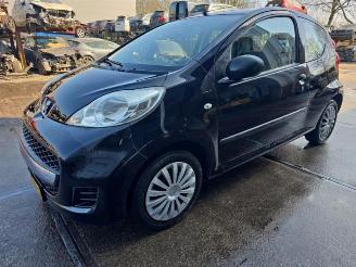 Peugeot 107 107, Hatchback, 2005 / 2014 1.0 12V picture 2