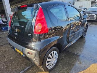 Peugeot 107 107, Hatchback, 2005 / 2014 1.0 12V picture 6