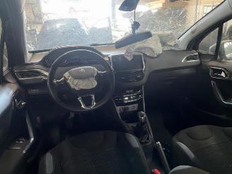 Peugeot 208 208 I (CA/CC/CK/CL), Hatchback, 2012 / 2019 1.6 Vti 16V picture 11
