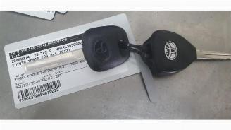 Toyota Yaris Yaris III (P13), Hatchback, 2010 / 2020 1.0 12V VVT-i picture 8