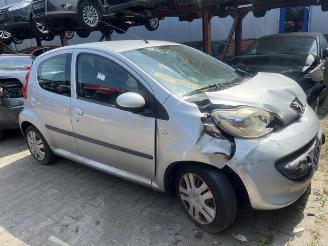 Uttjänta bilar auto Peugeot 107 107, Hatchback, 2005 / 2014 1.0 12V 2005/9