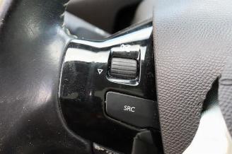 Peugeot 308 308 (L3/L8/LB/LH/LP), Hatchback 5-drs, 2013 / 2021 1.6 BlueHDi 120 picture 18