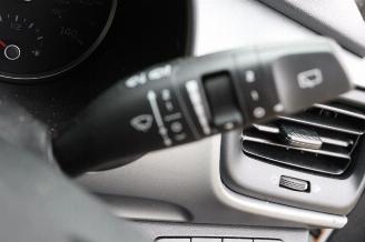 Kia Stonic Stonic (YB), SUV, 2017 1.0i T-GDi 12V picture 19