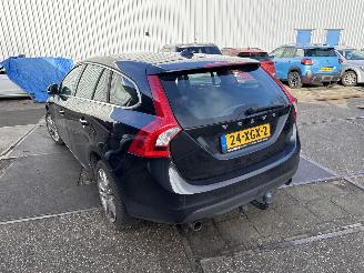 Volvo V-60 1.6 T3  Summum picture 1